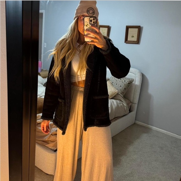 Vintage L.L. Bean Black Shearling-Lined Jacket - Picture 6 of 6